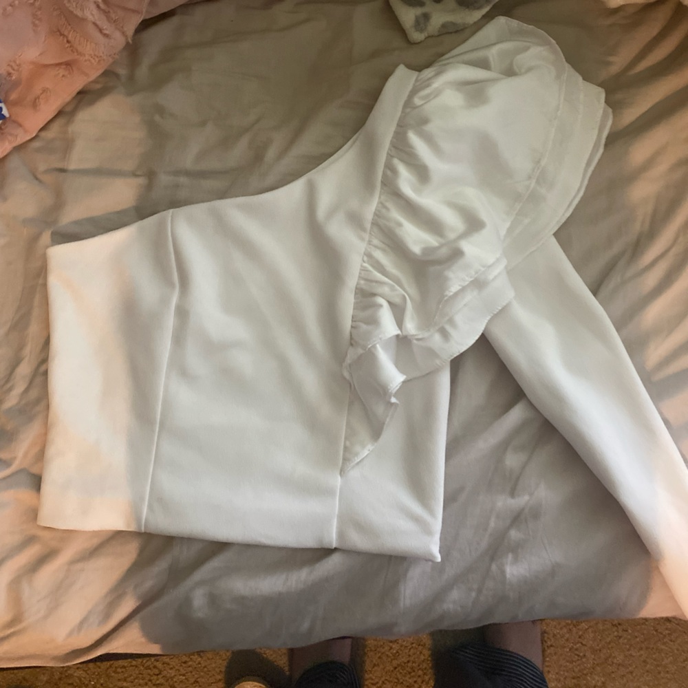 One sleeve long sleeved ruffled top